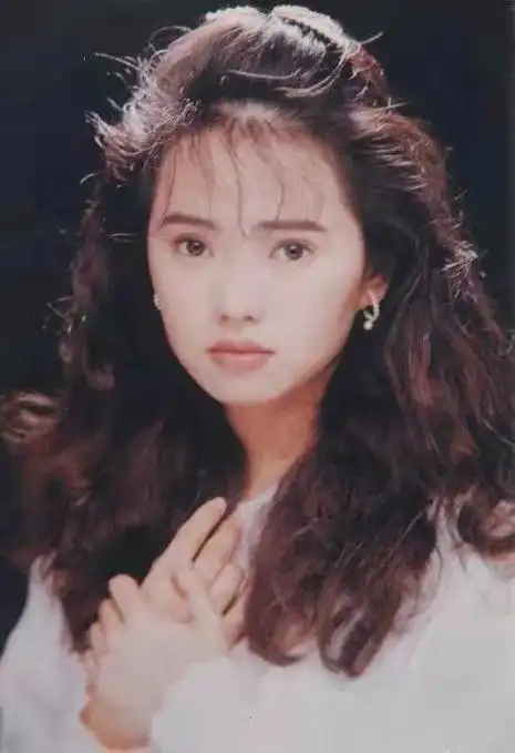 秦昊的父亲是干什么的?秦昊第一任老婆石洋子