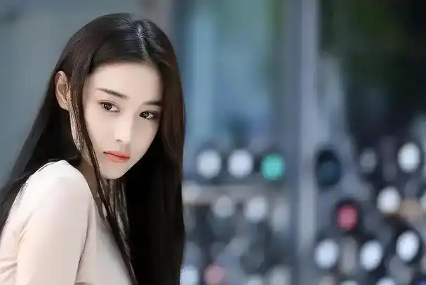 回顾:有种"整容"叫张馨予结婚,军人老公变化不大,她像