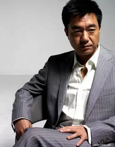 电视 内地电视  现状:"岩太子"改名为侣皓吉吉,在海岩电视剧《舞者》