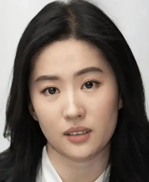 刘亦菲真的老了膀大腰圆仙气全无33岁浮现大妈既视感