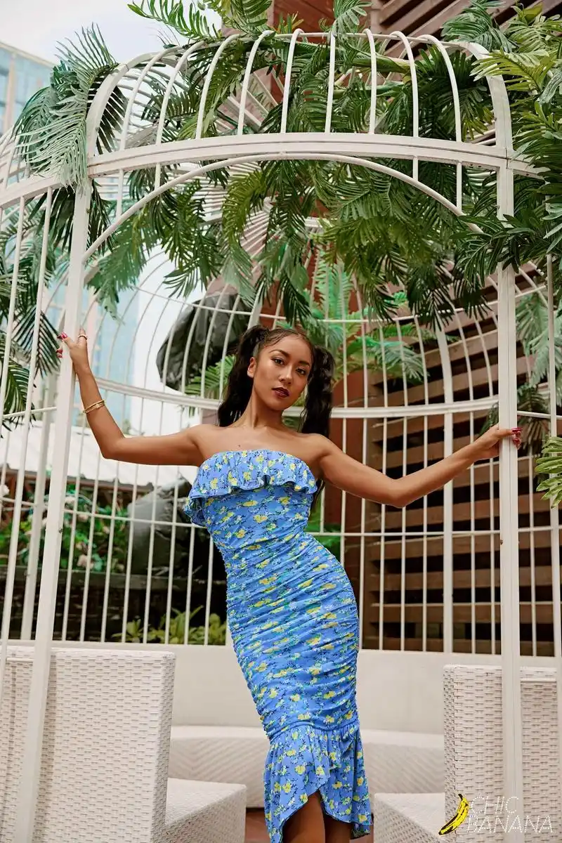 组图:吉克隽逸夏日大片性感时髦 双马尾欧美妆身材火辣