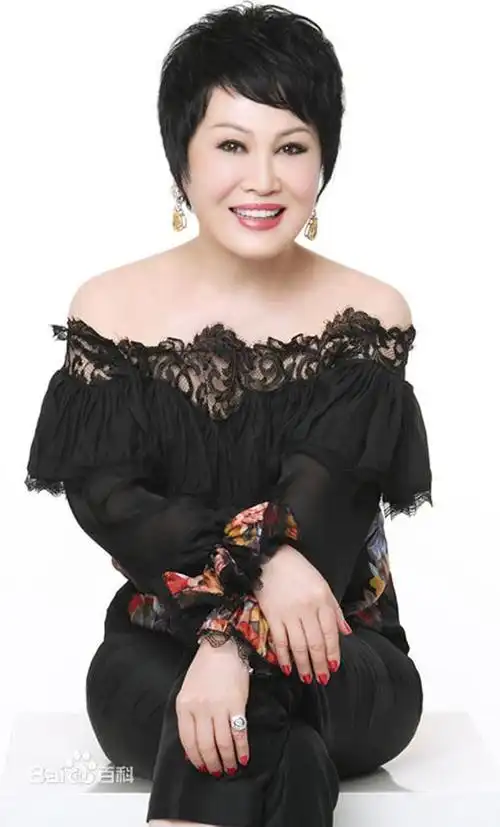 70岁靳羽西用口红征服世界却未能防住老公出轨图