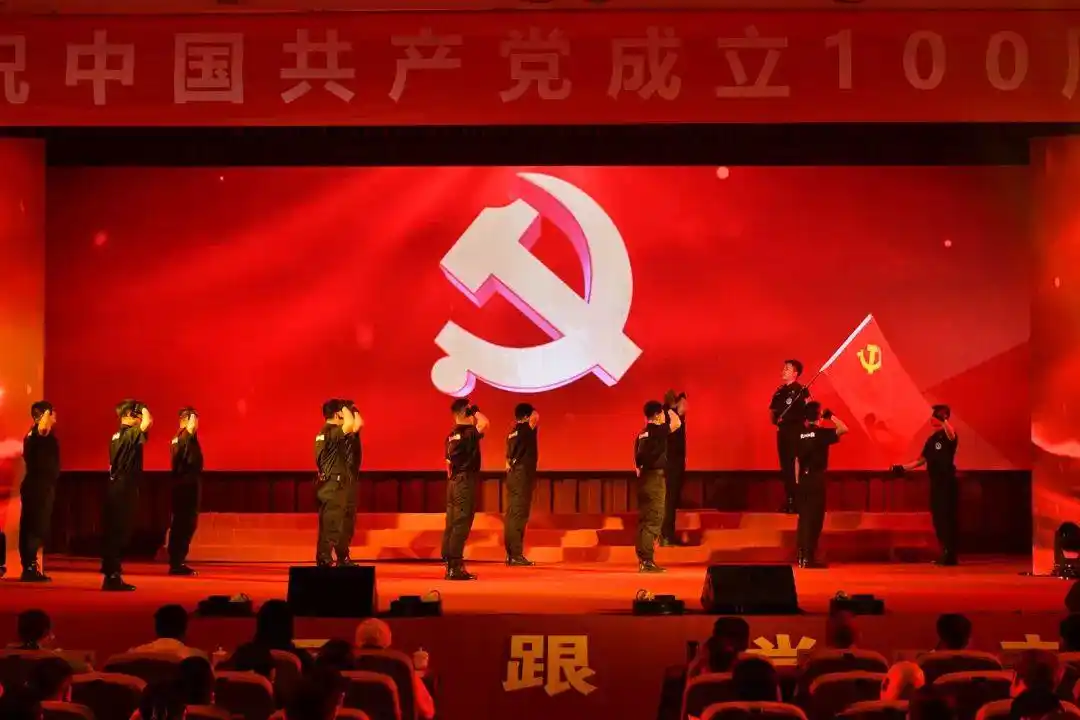 感动,惊艳!超清图像回顾成都法院庆祝建党百年舞台现场