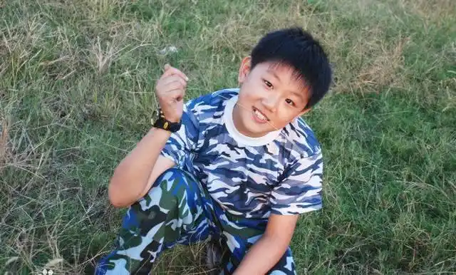 李瑞和徐嘉伟同因《快乐星球》走红,如今李瑞放弃了进入演艺圈,成为了