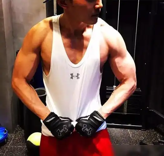 徐正溪|胸肌|肌肉|宽肩_网易订阅