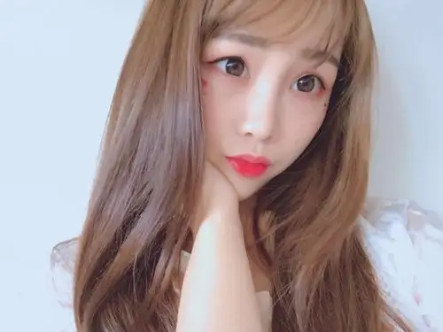 如果鼻子又塌又大,影响了面部整体颜值气质,如果给你的鼻子打分,你的