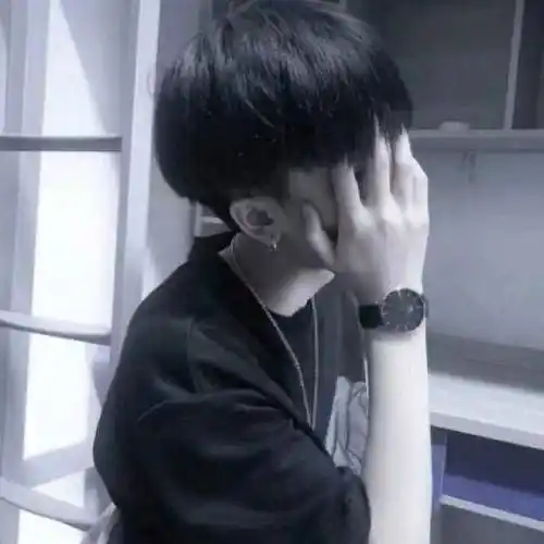 帅气男生头像冷酷真人版戒掉自己的天真