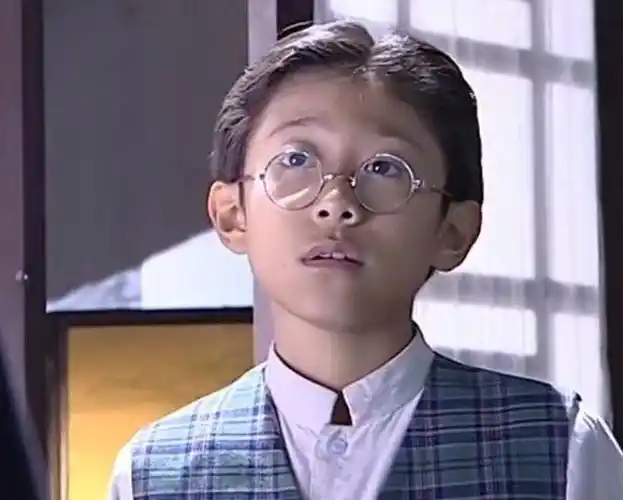 8位童星对比吴磊成顶流张一山陷入困境他彻底消失