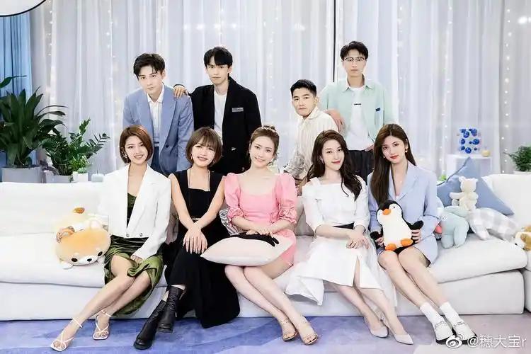 这一季的九人合照