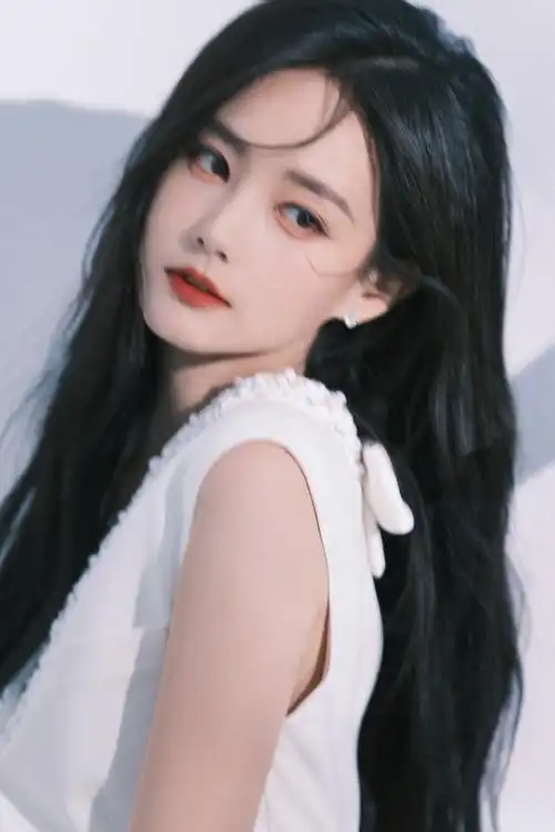 李一桐拍摄花絮照