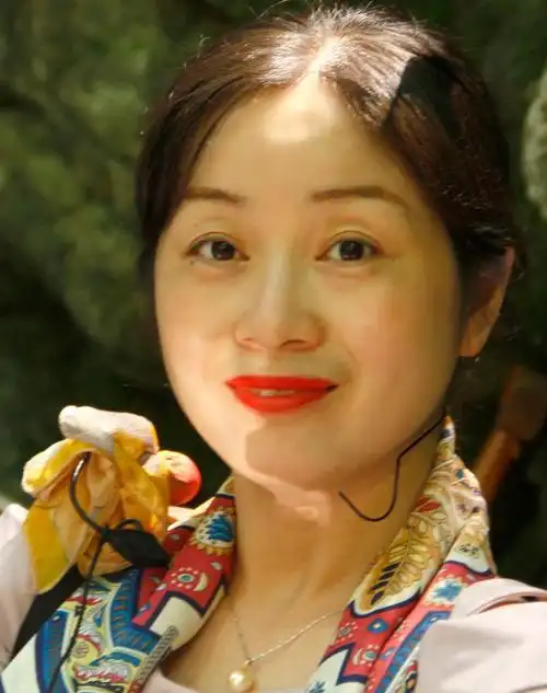 美女(拍自宜兴某景区)