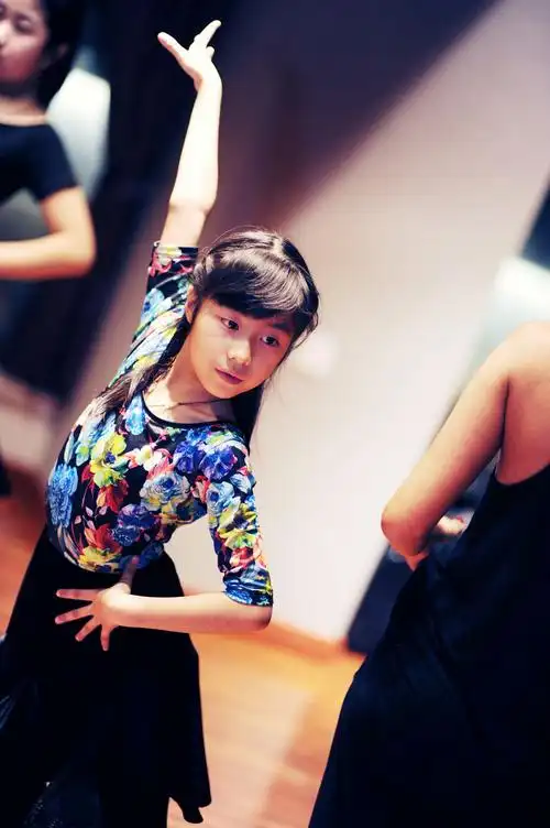 拉丁舞蹈女孩们