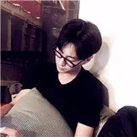 爱的就是这个性,眼镜框也好看, 戴眼镜帅哥头像-男生头像