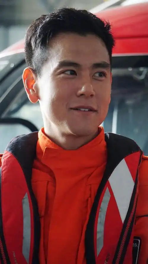 斗志满满的彭于晏