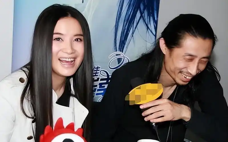 滋味的宋佳还沉浸在喜悦中时,她和导演男友张黎却因理念不合愤然分手