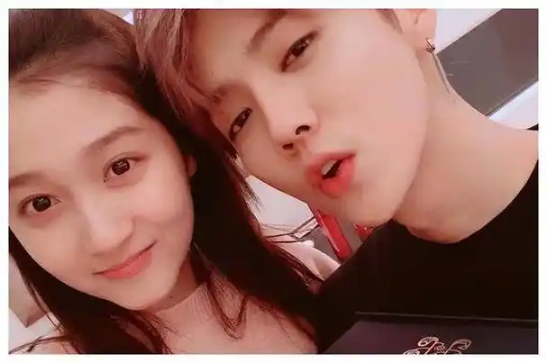 男顶流巨瓜引爆娱乐圈风暴,鹿晗关晓彤情变疑云重重!_明星_关系_男星