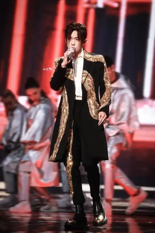 易烊千玺 天猫双十一晚会