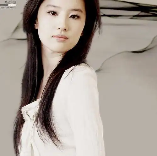 刘亦菲美丽写真静如处子   2007-10-04 13:23:29|  分类:美女|  标签