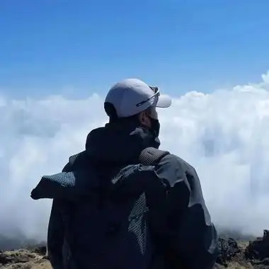 孤独又好看的安静男生头像 超级优质又高清的唯美男生头像