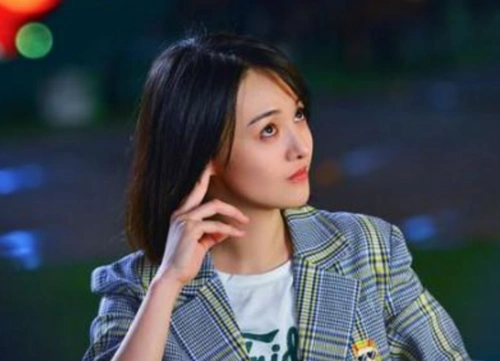 郑爽发布会扇嘴巴,郑 优质 编辑:周舟 时间:2021-05-07 18:10:46