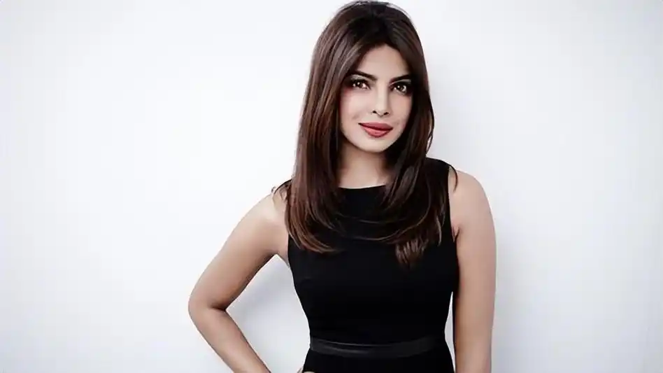 今日佳人:全球最美面孔中排名第二的印度美女普里扬卡·乔普拉