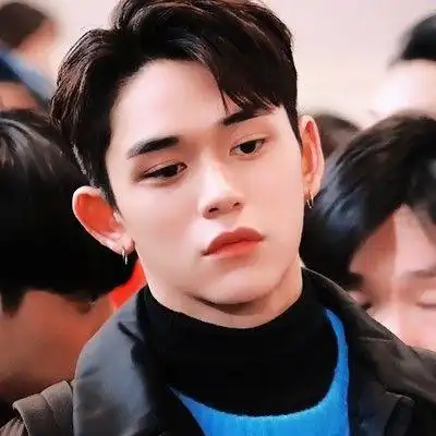 黄旭熙搞笑头像