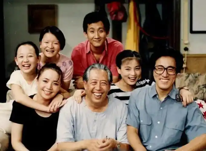 回顾文兴宇一生嗜烟如命7字遗言感动世人遗孀至今无法释怀