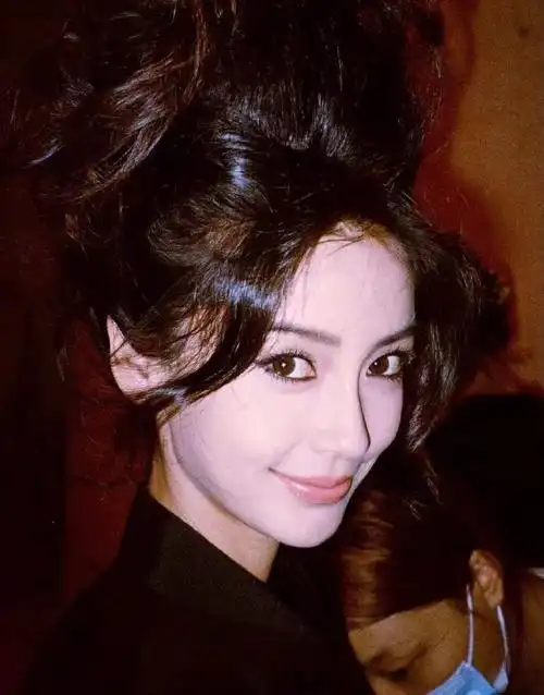 baby的颜值果然没的说,各种风格轻松驾驭,永远的最美number  1#杨颖