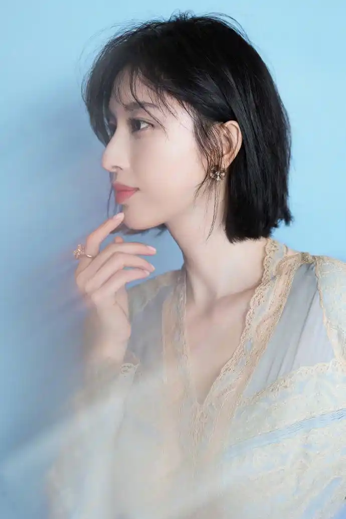 张俪芭莎明星慈善夜写真图片