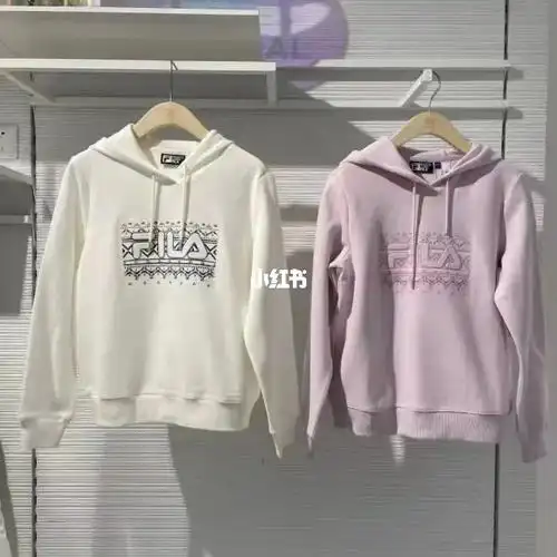 斐乐女款2022冬季新款针织磨毛面料连帽卫衣