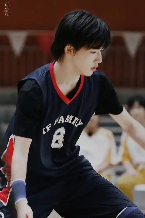 36313332333390是打篮球的学长啊@时代少年团-宋亚轩