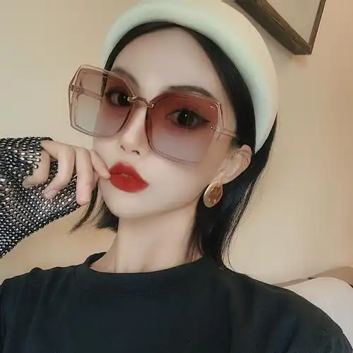 韩版潮网红个性时髦眼镜偏光镜墨镜女款大框圆脸太阳眼镜