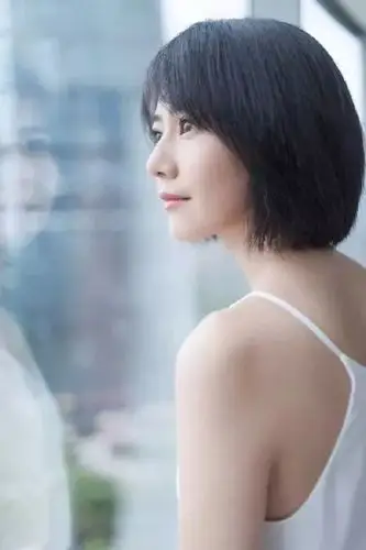 【明星苑】20年后再剪短发的高圆圆,竟被直男高呼找回"初恋脸"!