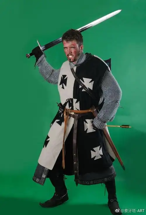 速写参考# 中世纪 男性持剑 表情比较到位 关键词:静态速写参考