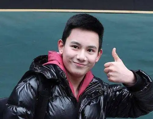 易烊千玺高分通过,胡先煦稳压线,最厉害的还是堪称学霸的她