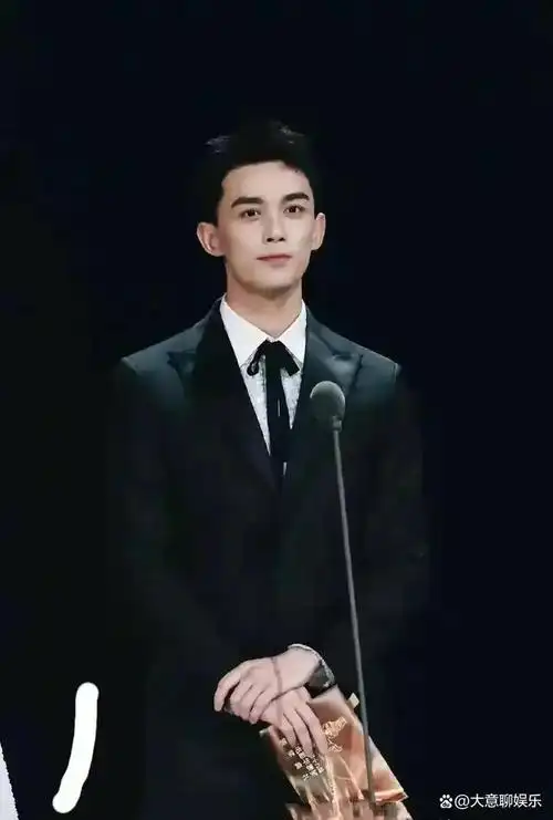 又酷又a的西装绝色邓为20王一博13陈星旭12杨洋第5刘学义第2