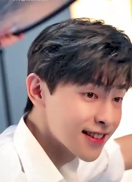 【邓伦 甜笑连环杀】每天都沉陷在伦伦的颜值中无法自拔