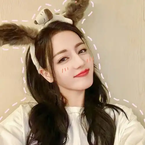 迪丽热巴最美的石榴花特效