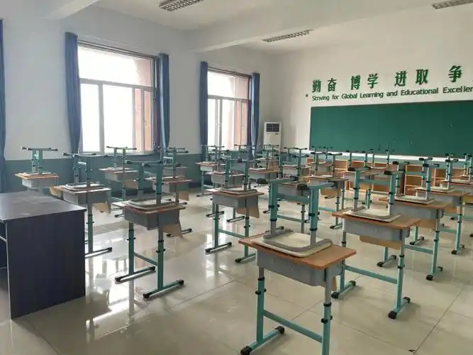 1整理教室 迎接新生 接手新学校的新初一