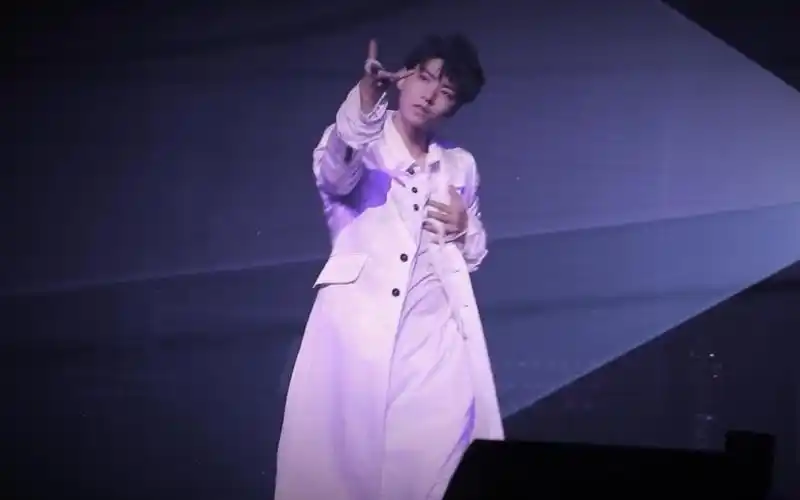 王俊凯十九岁生日会impossible舞蹈_哔哩哔哩 (゜-゜)つロ 干杯~-bili