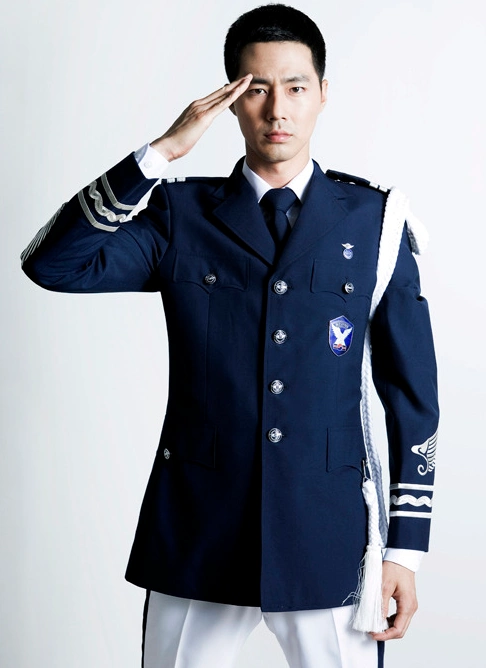盘点韩国男星的军人正装造型