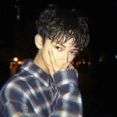 高冷酷帅迷人小哥哥无水印男生头像图片