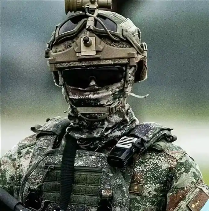 霸气的中国军人头像,喜欢的你们就拿去用. - 抖音