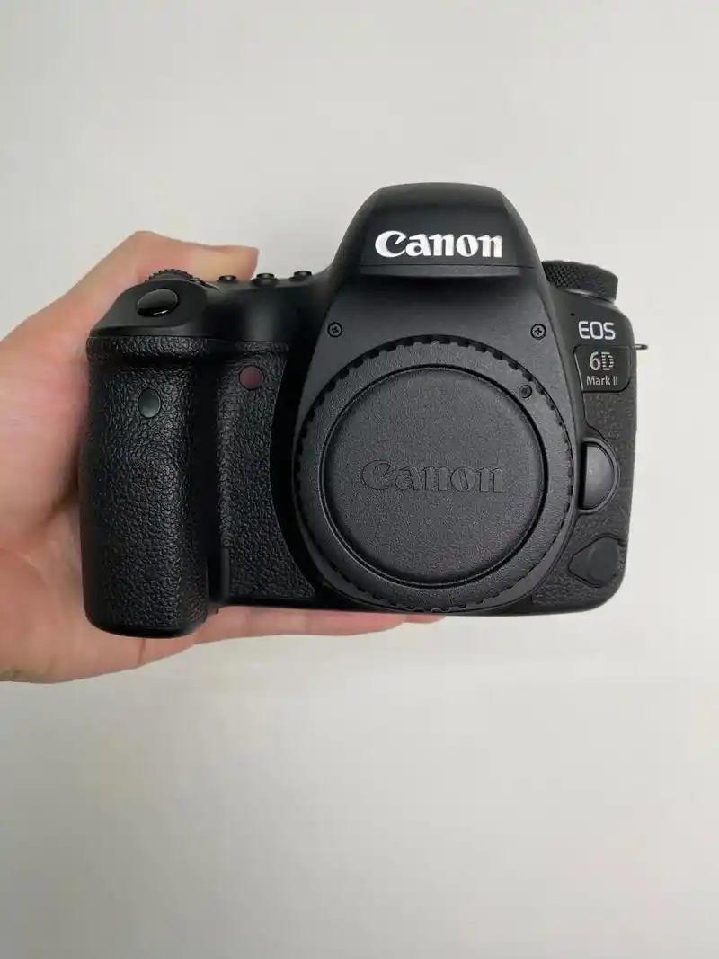 佳能6d2.出佳能6d2  国行,95新,正品,原版原漆,无 - 抖音