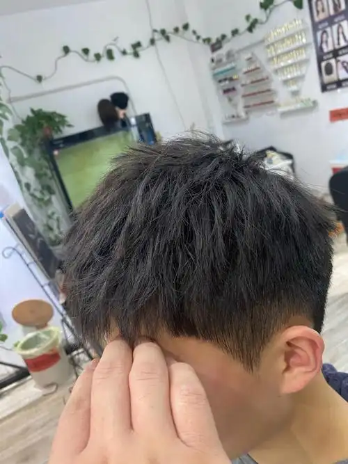 男生发型烫发前烫发后