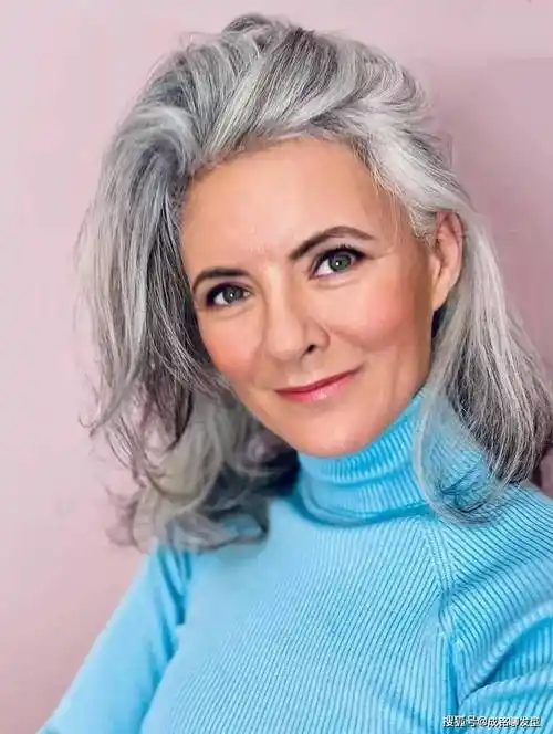 原创上了年纪白发再多也别染学学这些老人的发型时髦洋气又显年轻