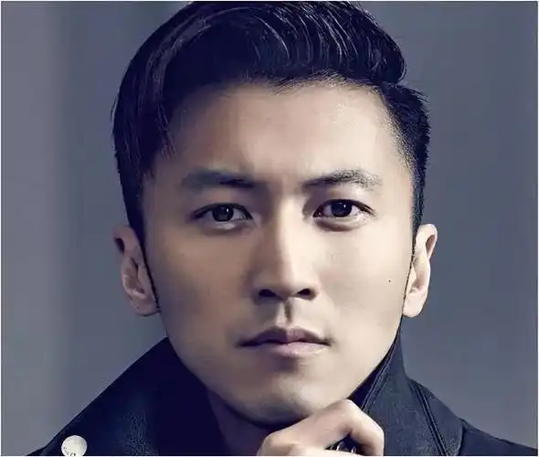 从嚣张星二代到人间清醒,谢霆锋究竟经历了怎样的蜕变?