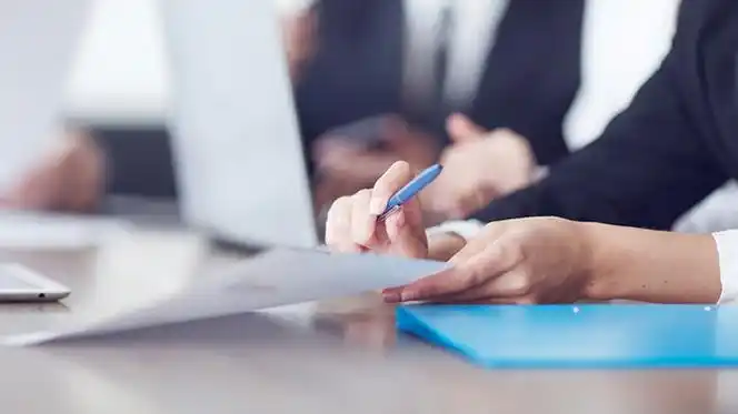 职场白领办公场景ppt背景图片