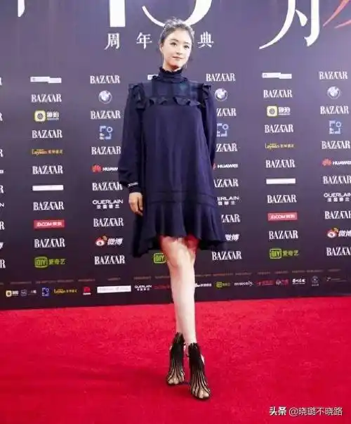 学蒋欣这样穿,真显瘦_身材_女生_裤子