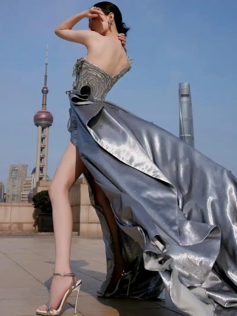 倪妮长腿高跟鞋,精致范儿的御姐!